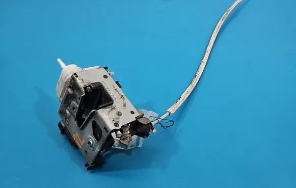 Audi A4 S4 B5 8D Front door lock 8D1837015F IMPRK1548368