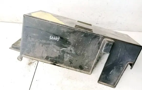 Volvo XC90 Battery box tray 8697004