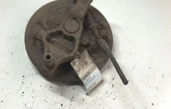 Mazda 626 Rear wheel hub 