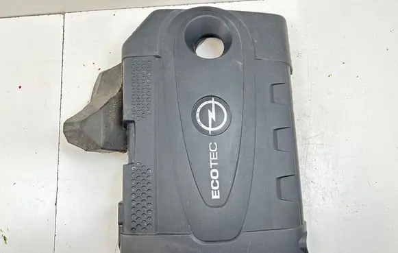 Opel Zafira C Engine cover (trim)