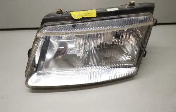 Volkswagen PASSAT B5 Headlight/headlamp