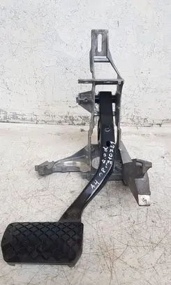 Audi A4 S4 B7 8E 8H Brake pedal 8E1721117D