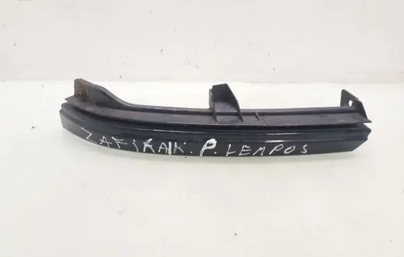 Opel Zafira A Under headlight/headlamp trim GM90580651LH