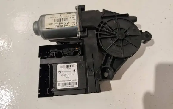 Volkswagen Caddy Front door window regulator motor 1K0959792J 05075730 30050606040052