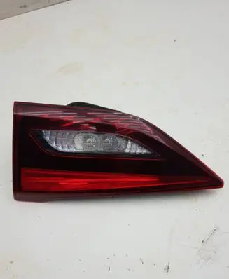 Toyota Avensis T270 Tailgate rear/tail lights 14080 B1Y02 14079