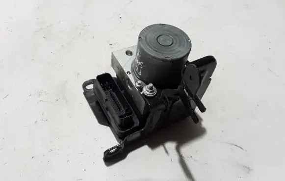 Peugeot 5008 ABS Pump 9826694380