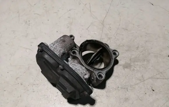 BMW 5 F10 F11 Throttle valve 7810752 13547810752