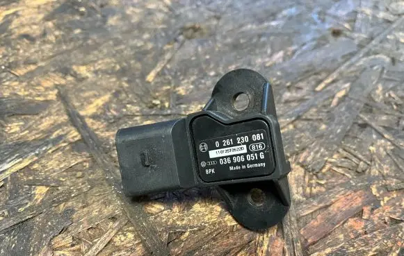 Audi A4 S4 B8 8K Air pressure sensor 036906051G 036906051