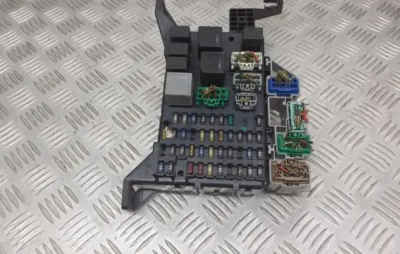 Ford Mondeo Mk III Fuse box set 1S7T-14A073-AE