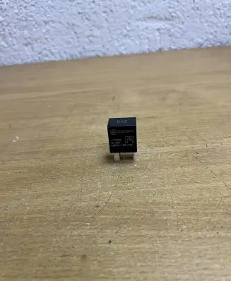 Mercedes-Benz Vito Viano W447 Other relay 0035420419 F1715
