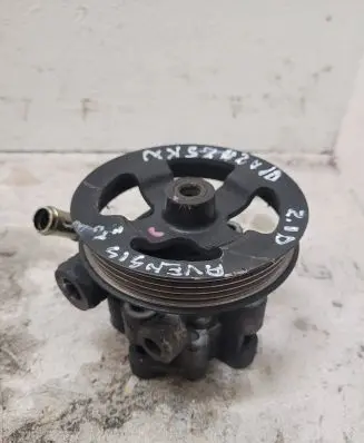 Toyota Avensis T250 Power steering pump