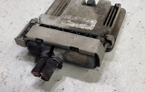 Volkswagen PASSAT B7 Engine control unit/module 03L907309N
