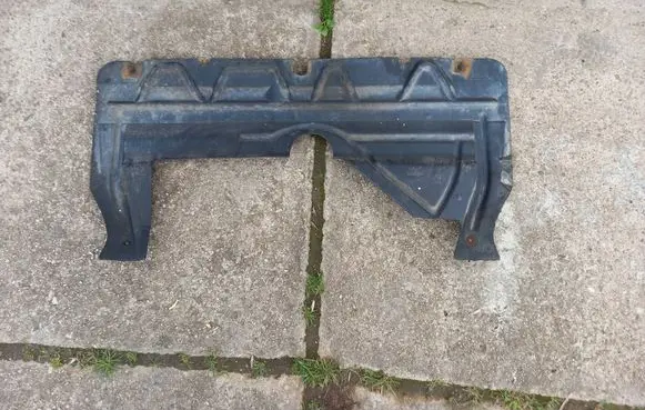 Peugeot 406 Engine splash shield/under tray 9631684680