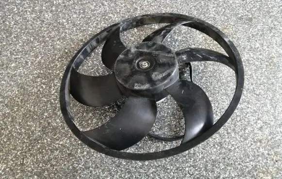 Electric radiator cooling fan