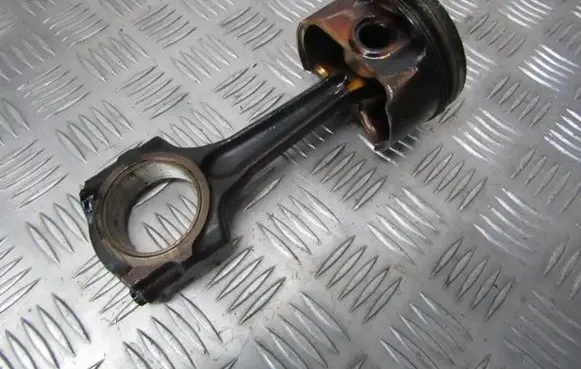 Citroen C5 Piston with connecting rod