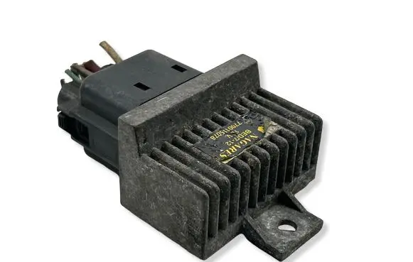 Mitsubishi Carisma Glow plug pre-heat relay 7700115078