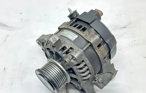 Toyota Land Cruiser (J150) Generator/alternator 2706011350 1012113900