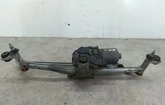 Volkswagen Touran I Front wiper linkage 