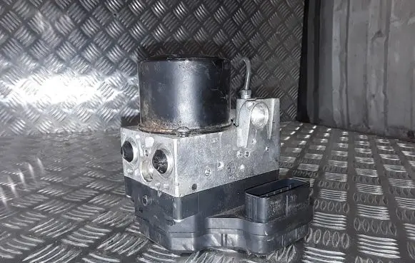 Lexus IS 220D-250-350 ABS Pump 4454053240