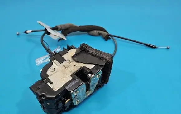 Nissan Qashqai Front door lock IMPRK1555824