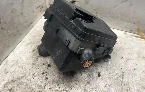 Mitsubishi Outlander Fuse module PR06102000