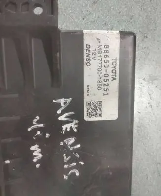 Toyota Avensis T270 Other control units/modules 8865005251 MB1777001850