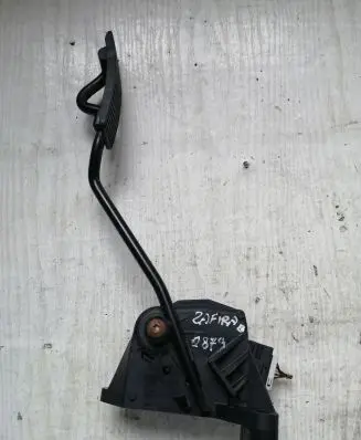 Opel Zafira B Accelerator throttle pedal 9202344