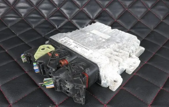 Ford Focus Engine control unit/module BV6112A650NK S180133036 SID807EV0