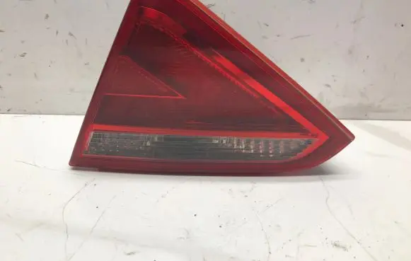 Audi A5 8T 8F Tailgate rear/tail lights 8T0945094 AU484