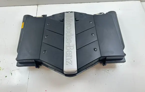 Engine cover (trim)