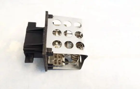 Peugeot 206 Coolant fan relay 