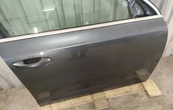 Skoda Octavia Mk3 (5E) Front door