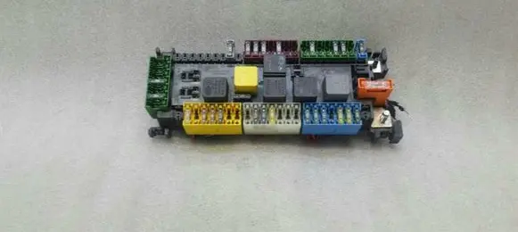 Mercedes-Benz ML W166 Fuse module A1669063901