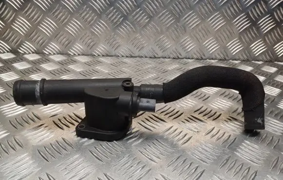 Audi A4 S4 B7 8E 8H Engine coolant pipe/hose 038121132G