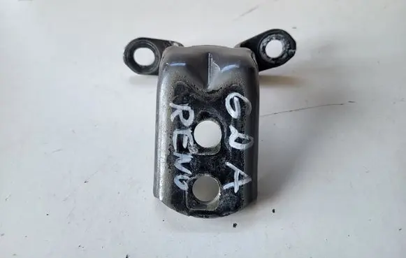 Renault Kadjar Rear door lower hinge