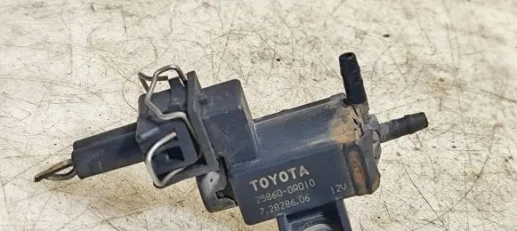 Toyota Avensis T250 Turbo solenoid valve 258600R010 72828606
