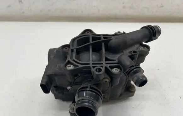 BMW 1 F20 F21 Thermostat/thermostat housing 7644811