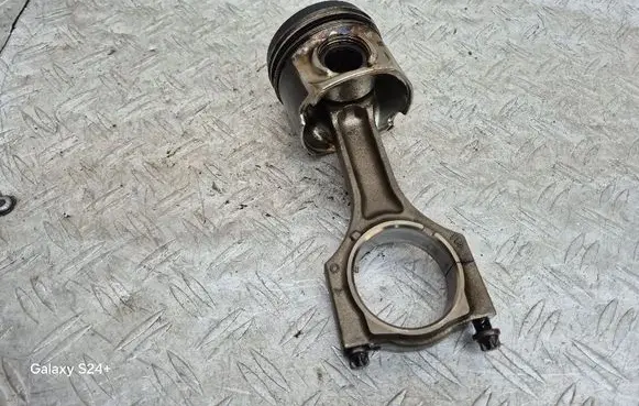 BMW 5 F10 F11 Piston with connecting rod 84L110 STP