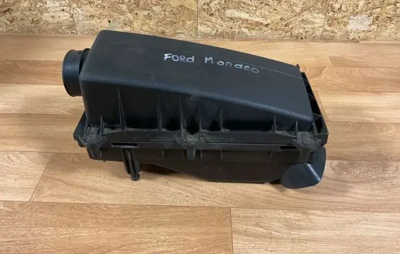 Ford Mondeo Mk III Air filter box 4609885902