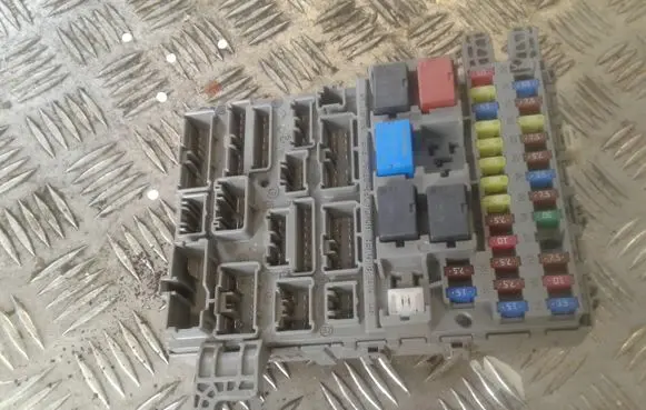Honda FR-V Fuse box set 38650SJD