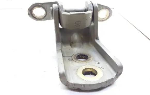 Nissan Primera Front door upper hinge