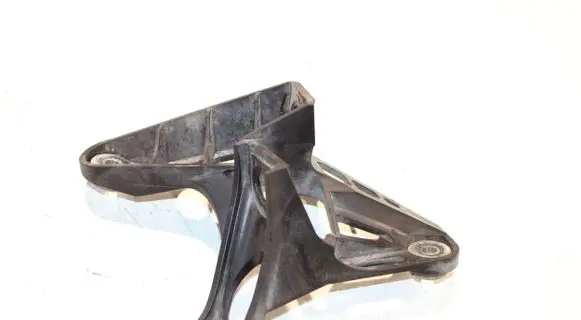 Volkswagen Golf VII Gear shift cable bracket 1K0711789G