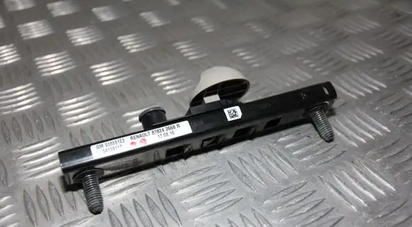Renault Trafic III (X82) Seat belt adjustment rail 93868123 878242668R