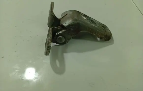 Toyota Corolla E120 E130 Engine bonnet/hood hinges 