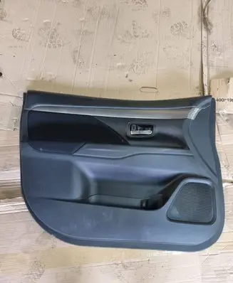 Mitsubishi Outlander Front door card panel trim 7221B565XB