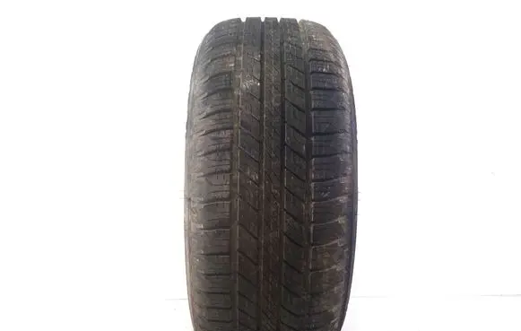 Land Rover Discovery 4 - LR4 R18 winter tire 