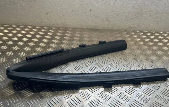 BMW 3 G20 G21 Engine compartment rubber 7419380