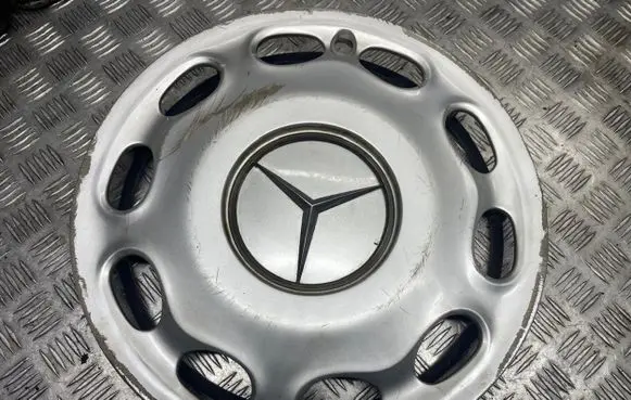 Mercedes-Benz A W168 R15 wheel hub/cap/trim A1684010124