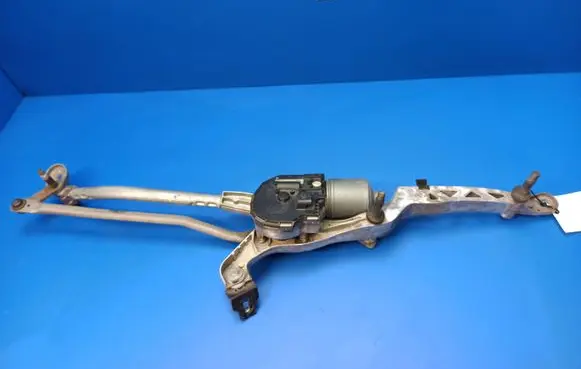 Mercedes-Benz E C207 W207 Front wiper linkage and motor A2048201140 1397220564 0390241844