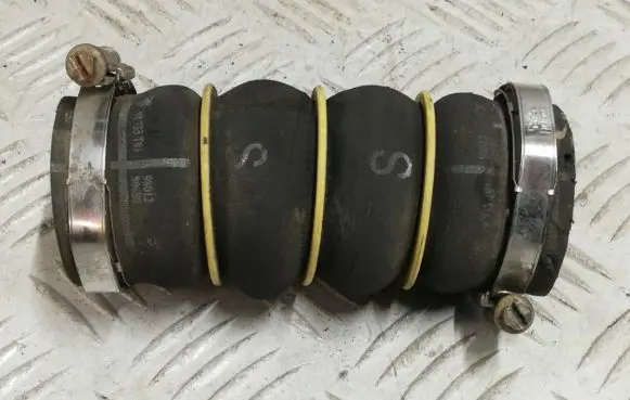 Citroen DS3 Intercooler hose/pipe 9801280680